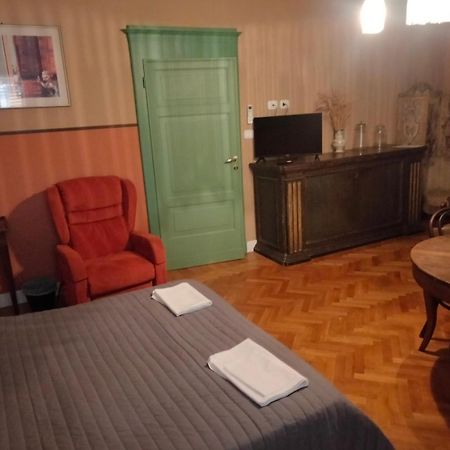 San Petronio Room And Suite Rooms - By Bolognacentro Luxuryh Esterno foto